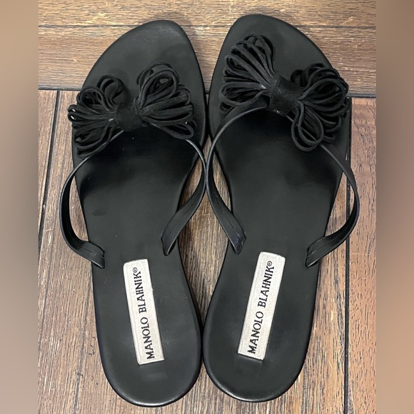 Manolo Blahnik Black Leather Bow Accents Sandals size 37 Women’s US size 7 - Picture 6 of 12